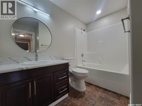 1 5352 Progress Street, Macklin, SK - Indoor Photo Showing Bathroom