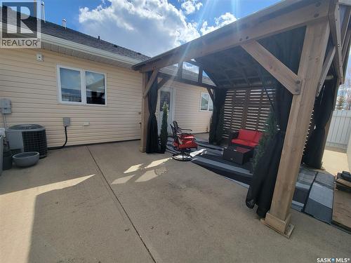 1 5352 Progress Street, Macklin, SK - Outdoor With Exterior
