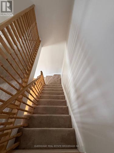 514 Candlestick Circle, Mississauga, ON - Indoor Photo Showing Other Room