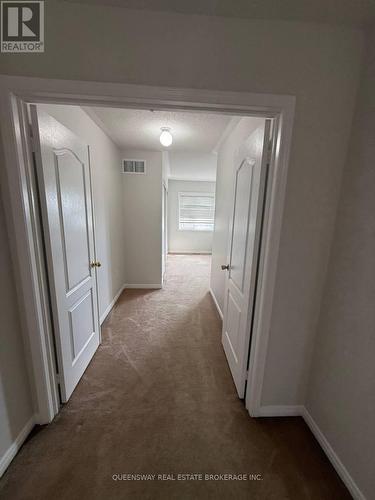 514 Candlestick Circle, Mississauga, ON - Indoor Photo Showing Other Room