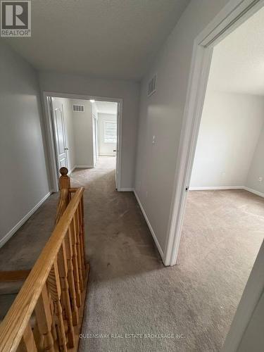 514 Candlestick Circle, Mississauga, ON - Indoor Photo Showing Other Room