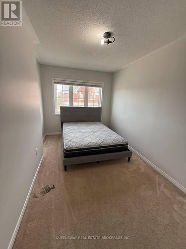 514 Candlestick Circle, Mississauga, ON - Indoor Photo Showing Bedroom