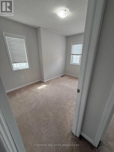 514 Candlestick Circle, Mississauga, ON - Indoor Photo Showing Other Room