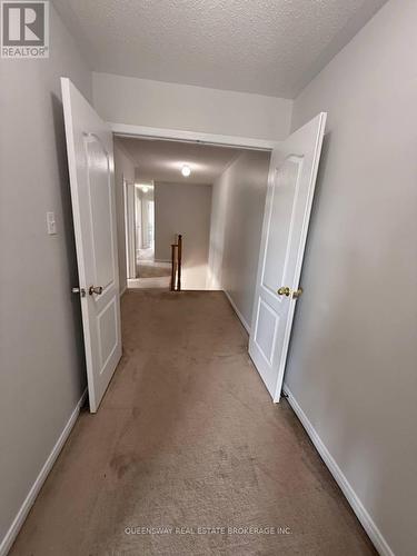 514 Candlestick Circle, Mississauga, ON - Indoor Photo Showing Other Room