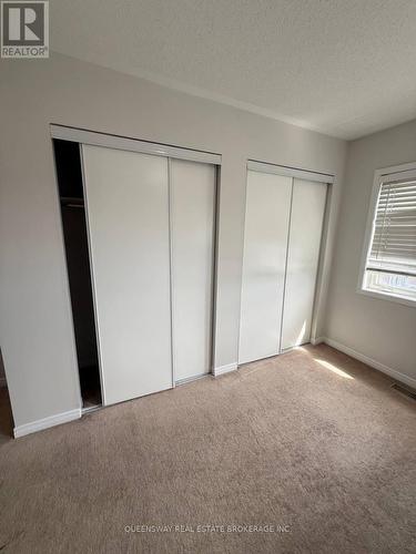 514 Candlestick Circle, Mississauga, ON - Indoor Photo Showing Other Room
