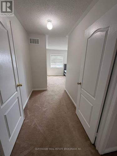 514 Candlestick Circle, Mississauga, ON - Indoor Photo Showing Other Room