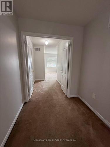 514 Candlestick Circle, Mississauga, ON - Indoor Photo Showing Other Room