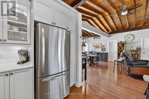 19 Poplar Crescent, Ramara, ON - Indoor Photo Showing Other Room