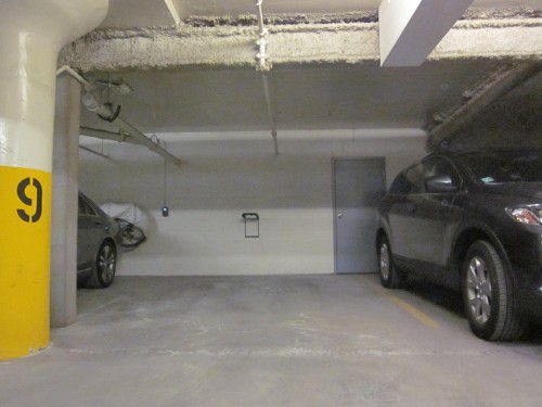 Garage - 310-765 Rue Bourget, Montréal (Le Sud-Ouest), QC - Indoor Photo Showing Garage