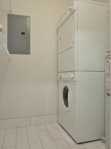 Salle de lavage - 310-765 Rue Bourget, Montréal (Le Sud-Ouest), QC - Indoor Photo Showing Laundry Room