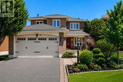 21 DALECROFT CRESCENT Ottawa, ON K2G 5V9