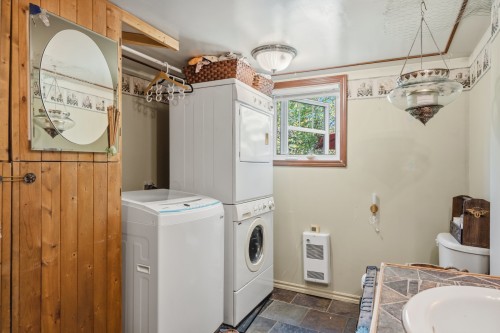 Salle de bains - 1953 Rue Des Lilas, La Conception, QC - Indoor Photo Showing Laundry Room