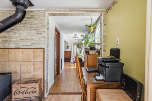 Salon - 1953 Rue Des Lilas, La Conception, QC - Indoor