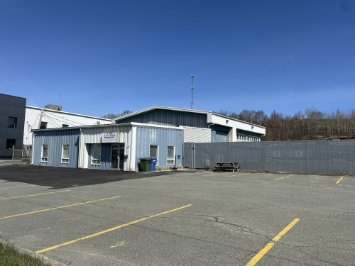 Stationnement - 225 Boul. Industriel, Rouyn-Noranda, QC - Outdoor