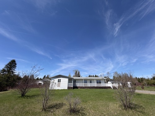 Front of Structure - 770 Ch. Central, Saint-Elzéar, QC - Outdoor