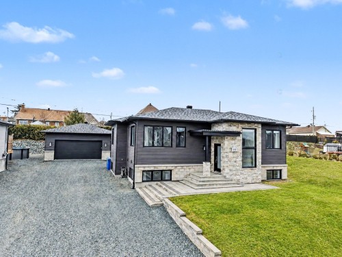 776 Av. Terry-Fox  Rouyn-Noranda, QC J9X 0B2