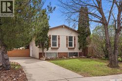 405 St Laurent CRESCENT  Saskatoon, SK S7L 4X3