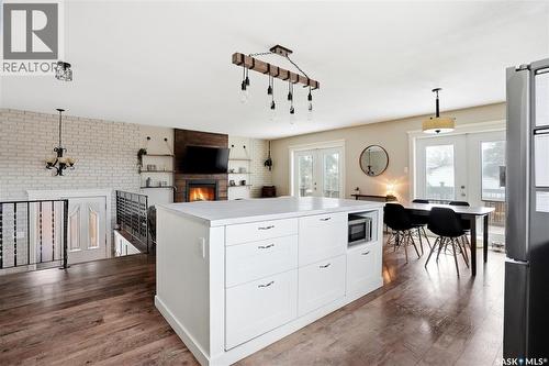 405 St Laurent Crescent, Saskatoon, SK - Indoor Photo Showing Kitchen