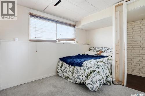 405 St Laurent Crescent, Saskatoon, SK - Indoor Photo Showing Bedroom