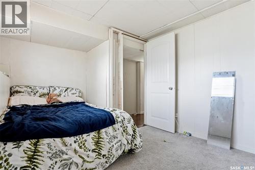 405 St Laurent Crescent, Saskatoon, SK - Indoor Photo Showing Bedroom