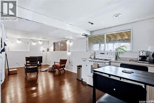 405 St Laurent Crescent, Saskatoon, SK - Indoor Photo Showing Kitchen