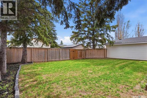 405 St Laurent Crescent, Saskatoon, SK - Outdoor