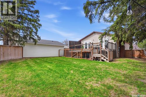 405 St Laurent Crescent, Saskatoon, SK - Outdoor With Deck Patio Veranda