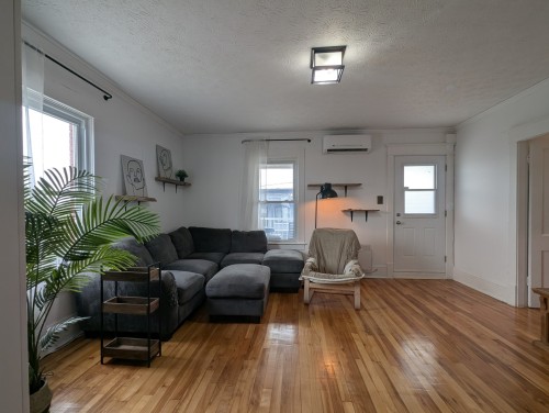 Salon - 456 Rue Papineau, Sherbrooke (Fleurimont), QC - Indoor Photo Showing Living Room