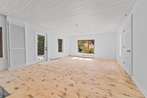 Salon - 1599 Ch. Kilpatrick, Saint-Sauveur, QC - Indoor
