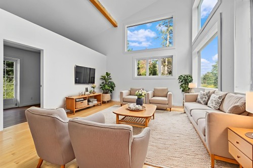 Salle familiale - 1599 Ch. Kilpatrick, Saint-Sauveur, QC - Indoor Photo Showing Living Room