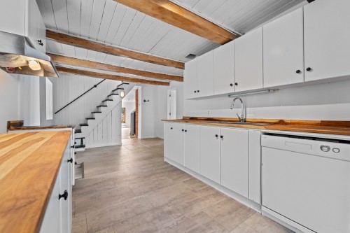 Cuisine - 1599 Ch. Kilpatrick, Saint-Sauveur, QC - Indoor Photo Showing Kitchen