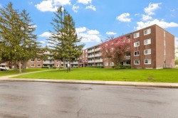 414-350 Rue Querbes Vaudreuil-Dorion, QC J7V 6B6