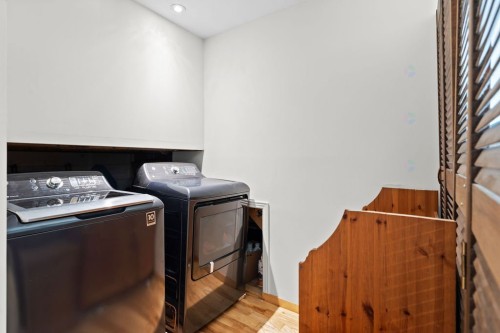 Laundry - 711 Rue Mary, Sainte-Agathe-Des-Monts, QC - Indoor Photo Showing Laundry Room