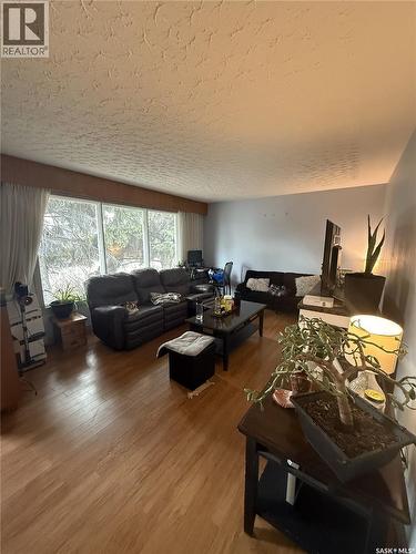 2800 1St Avenue E, Prince Albert, SK - Indoor Photo Showing Living Room