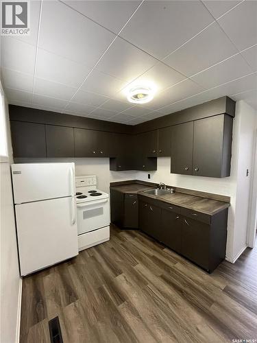 2800 1St Avenue E, Prince Albert, SK - Indoor Photo Showing Kitchen