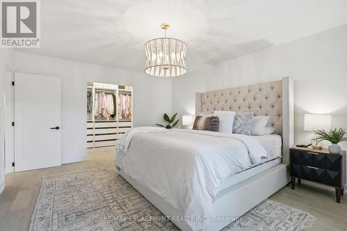 345 Rankin Drive, Burlington, ON - Indoor Photo Showing Bedroom