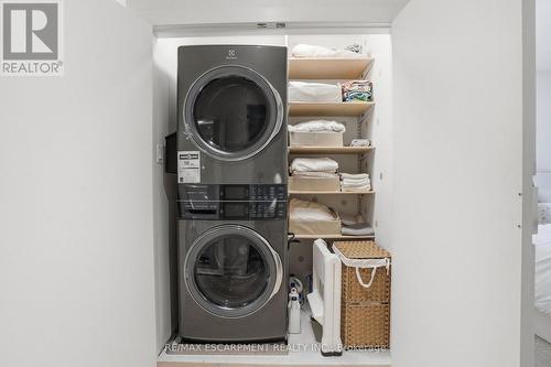 345 Rankin Drive, Burlington, ON - Indoor Photo Showing Laundry Room
