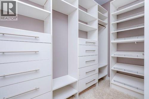 1 Murmansk Way Sw, Calgary, AB - Indoor Photo Showing Other Room