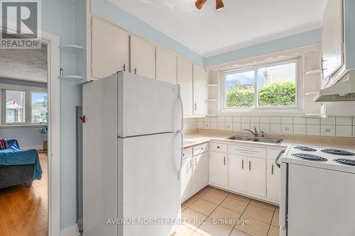 1210 Erie Avenue, Ottawa, ON - Indoor Photo Showing Kitchen With Double Sink