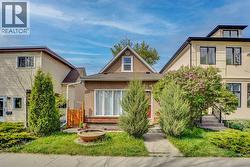 614 19 Avenue NW  Calgary, AB T2M 0Y8