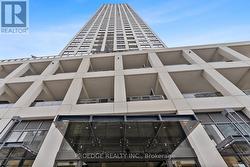 801 - 30 ELM DRIVE W Mississauga, ON L5B 0N6