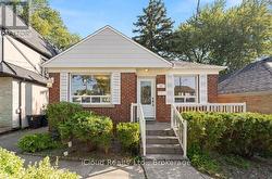 37 COLLINSON BOULEVARD Toronto, ON M3H 3C1