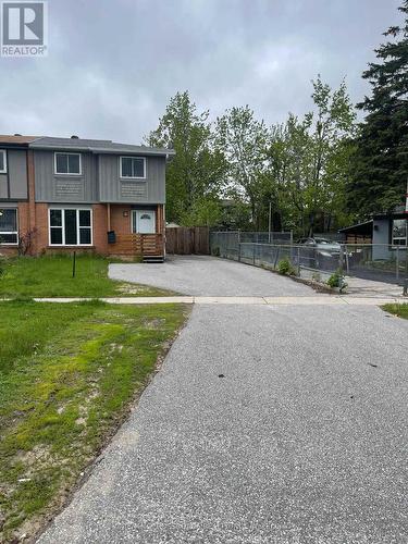 59 CHAUCER CRESCENT  Barrie, ON L4N 4T8