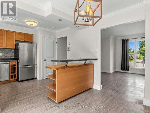 59 Chaucer Crescent, Barrie, ON - Indoor Photo Showing Kitchen