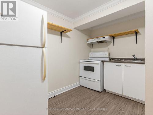 59 Chaucer Crescent, Barrie, ON - Indoor Photo Showing Kitchen With Double Sink