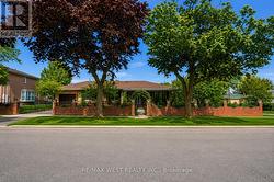119 BENJAMIN BOULEVARD Toronto, ON M1K 3P4