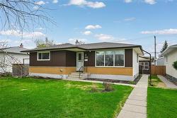 326 Southall DR  Winnipeg, MB R2V 1V3