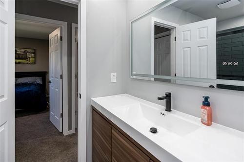19 Whicker St, Winnipeg, MB 