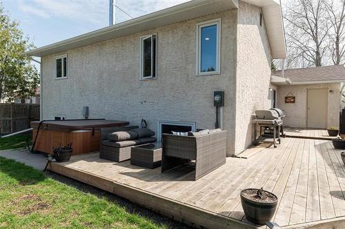 19 Whicker St, Winnipeg, MB 