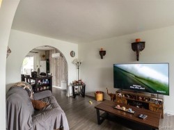 Salon - 